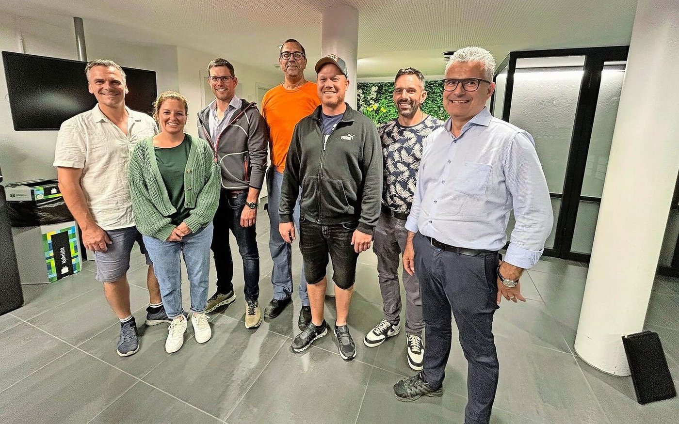 Martin Germann, Jacqueline Peter, Tobias Neuenschwander, Olivier Käser, Michael Büchi, Silvan Ziegler und Sepp Egger (v.l.).