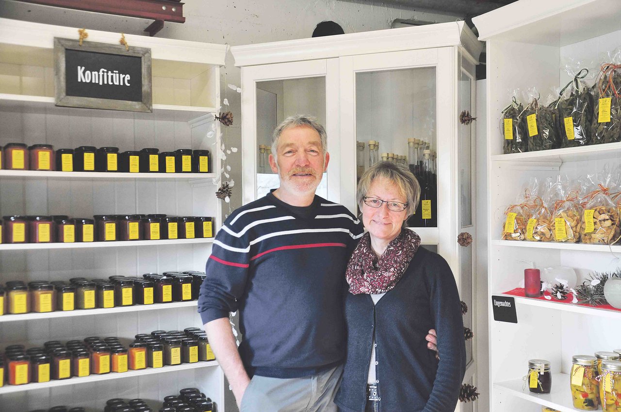 Claudia und Samuel Nägeli führen einen erfolgreichen Hofladen ausserhalb von Weisslingen ZH. (Bild nb)