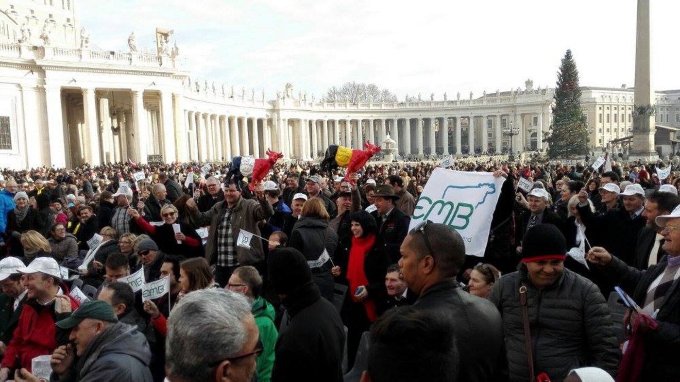 Aus ganz Europa sind Milchbauern mit ihren Familien nach Rom gereist. 