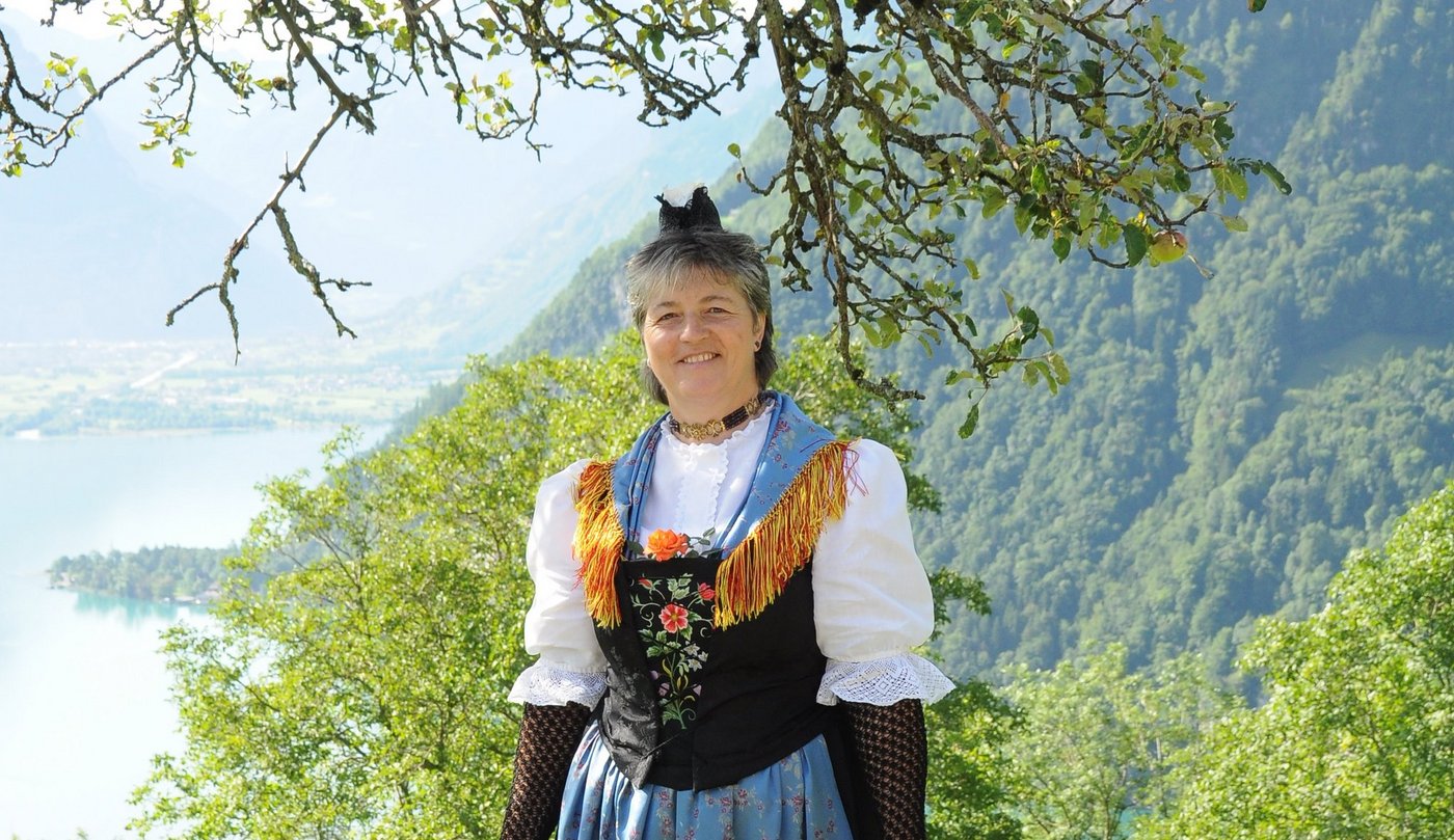 Die Urner Festtagstracht sorgt bei Martha Zwyssig für ein Gefühl von Heimat und auch etwas Freiheit: Alltagssorgen kann sie an diesen Anlässen zu Hause lassen. (Bilder Andrea Gysin)