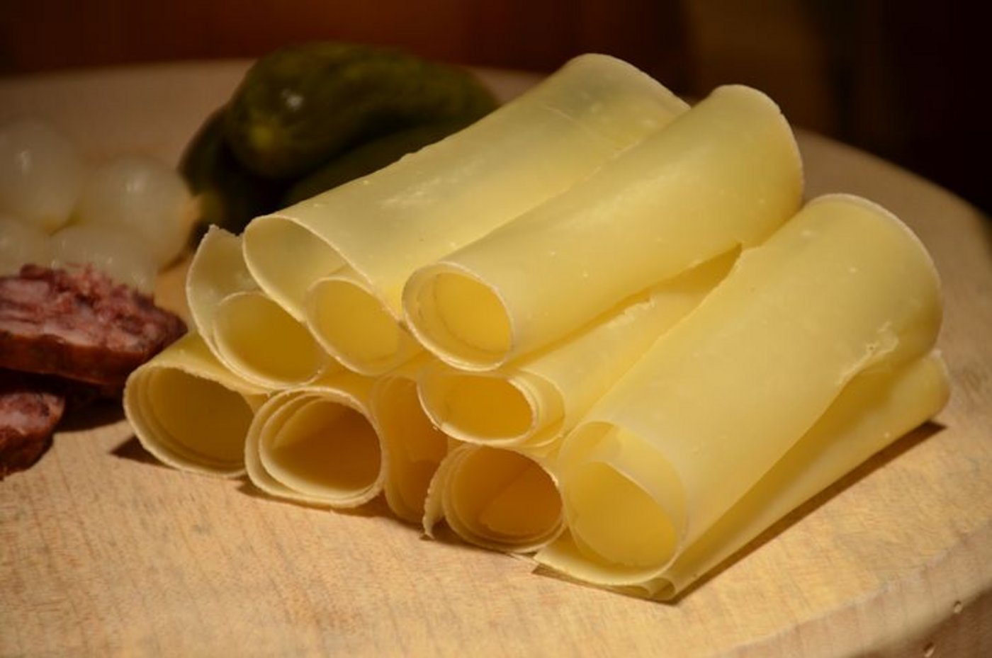 Noch bis am Sonntagabend um 17 Uhr wird auf der Stumpenmatt in Muotathal SZ Alpkäse verkauft. (Bild Pixabay)