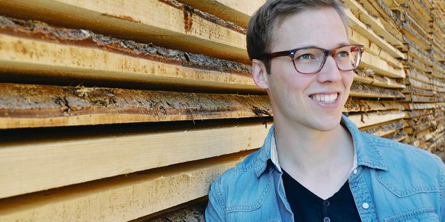 Jonas Inderbitzin ist wissenschaftlicher ­Mitarbeiter bei der Agroscope. Dieses Jahr leitete er die Jury der Schweizer Fruchtsaft- und Cider-Prämierung. (Bild zVg)