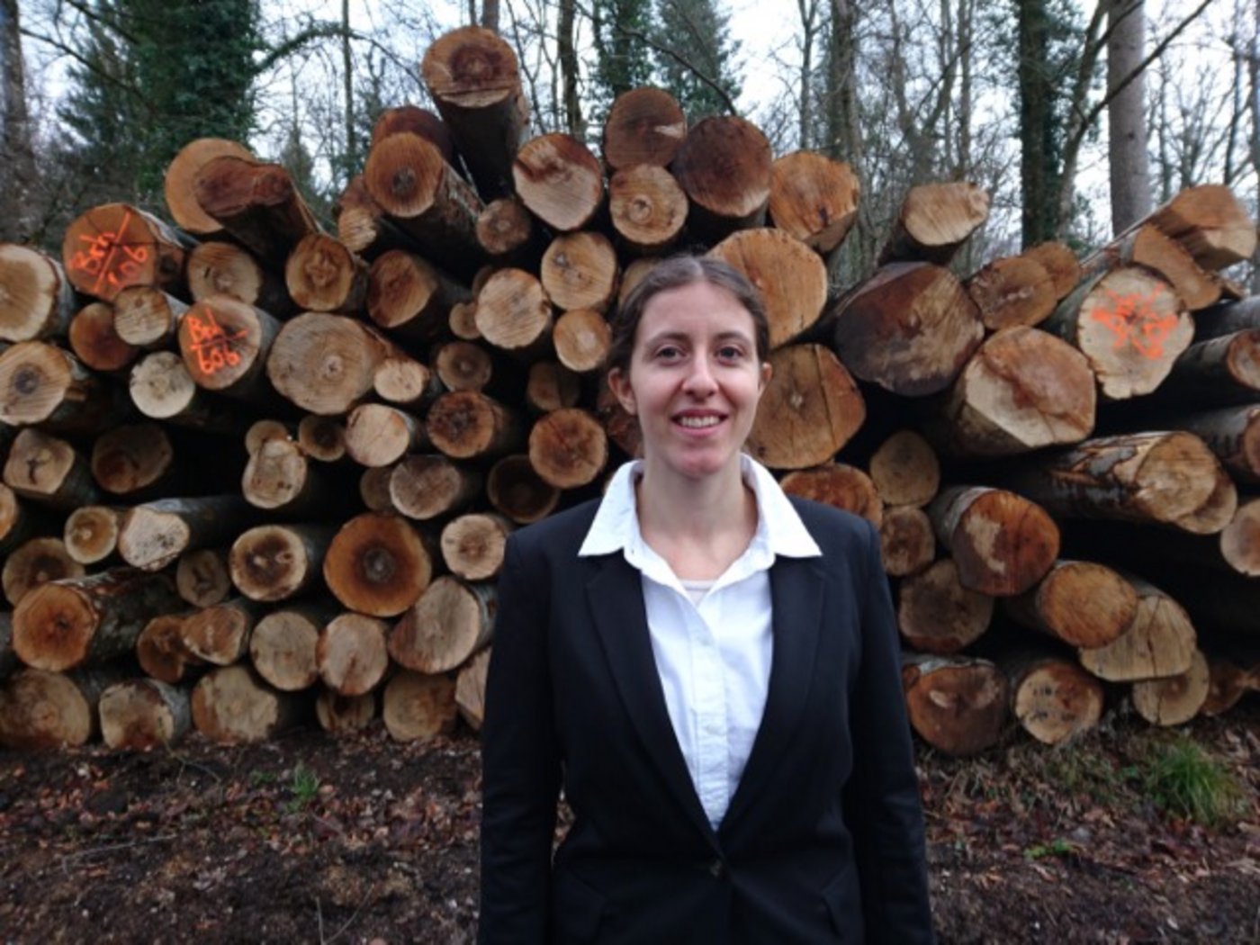 Lea Imola ist Forstingenieurin FH und designierte Geschäftsführerin der Berner Waldbesitzer. (Bild zVg)