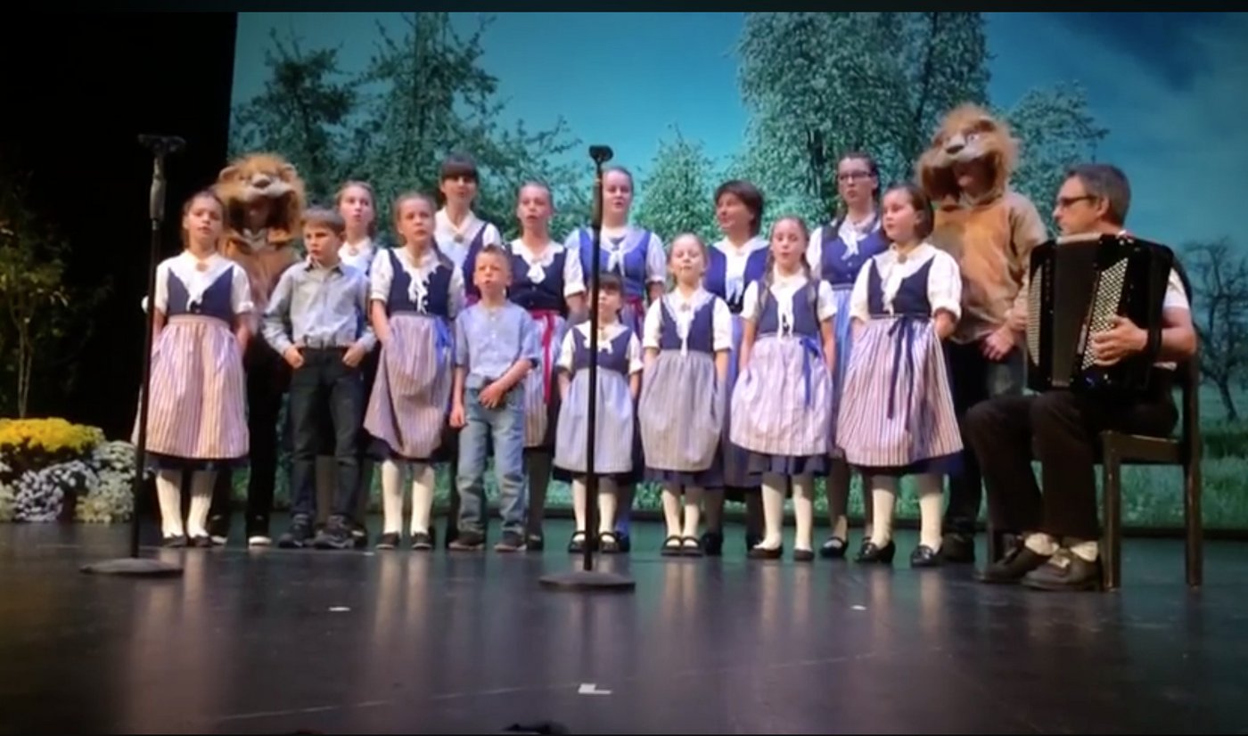 Der Kinderchor begrüsst an der Olma-Eröffnungsfeier den diesjährigen Gastkanton Thurgau. (Bild Jasmine Baumann)