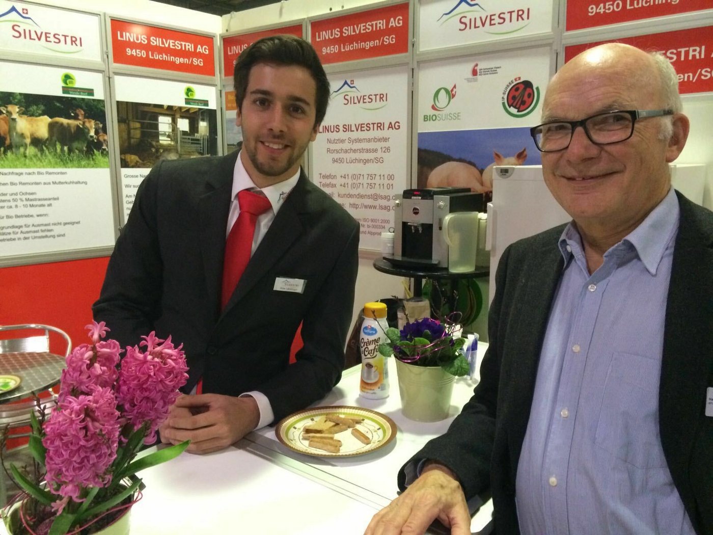 Silas Länzlinger von der Silvestri AG und der ehemalige St. Galler Bauernsekretär Hans Müller (r.).