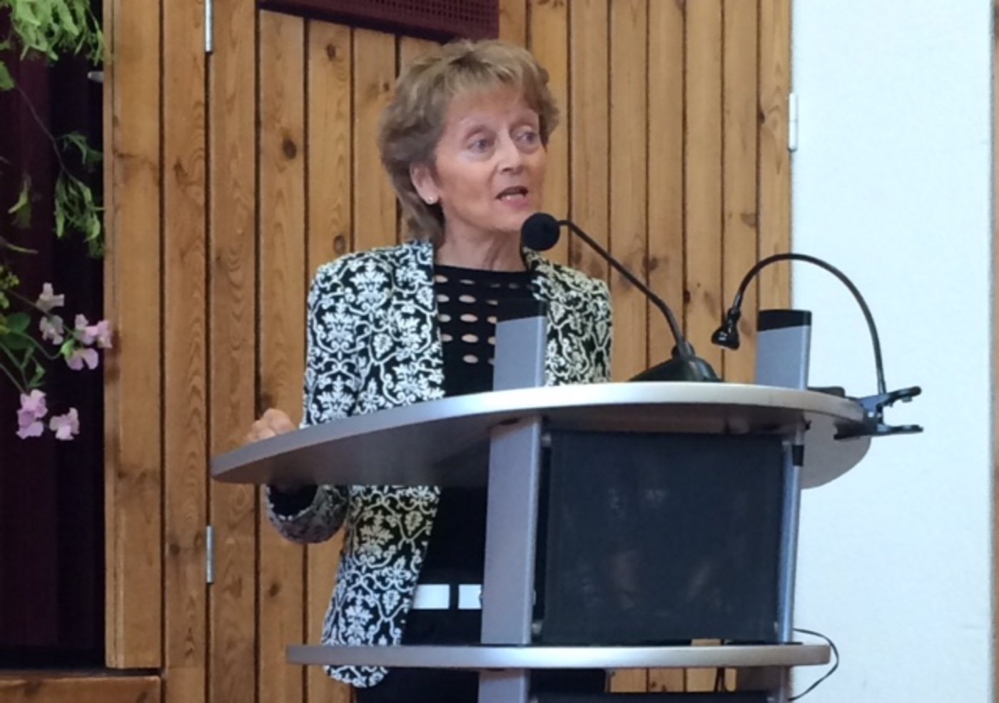 Eveline Widmer-Schlumpf empfahl den Bäuerinnen, das Ausspannen nicht zu vergessen. (Bild akr)