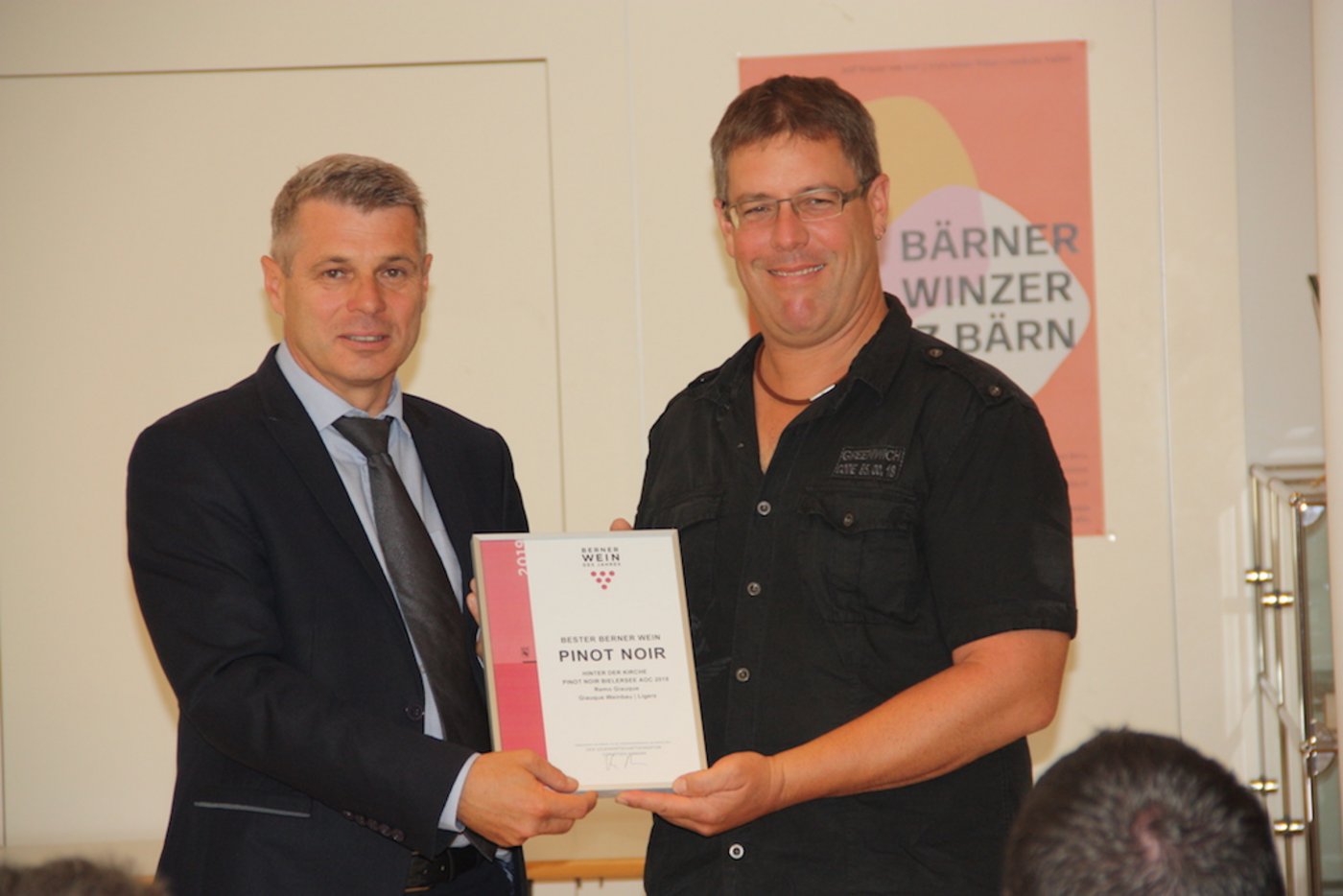 Pinot noir: Remo Giauque, Ligerz;...