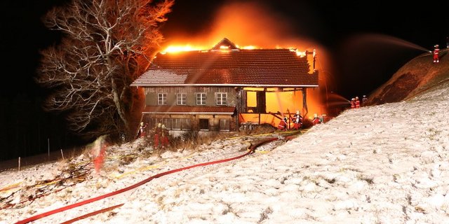 Das alte Gebäude war nicht mehr bewohnt. (Bild Kapo ZH)
