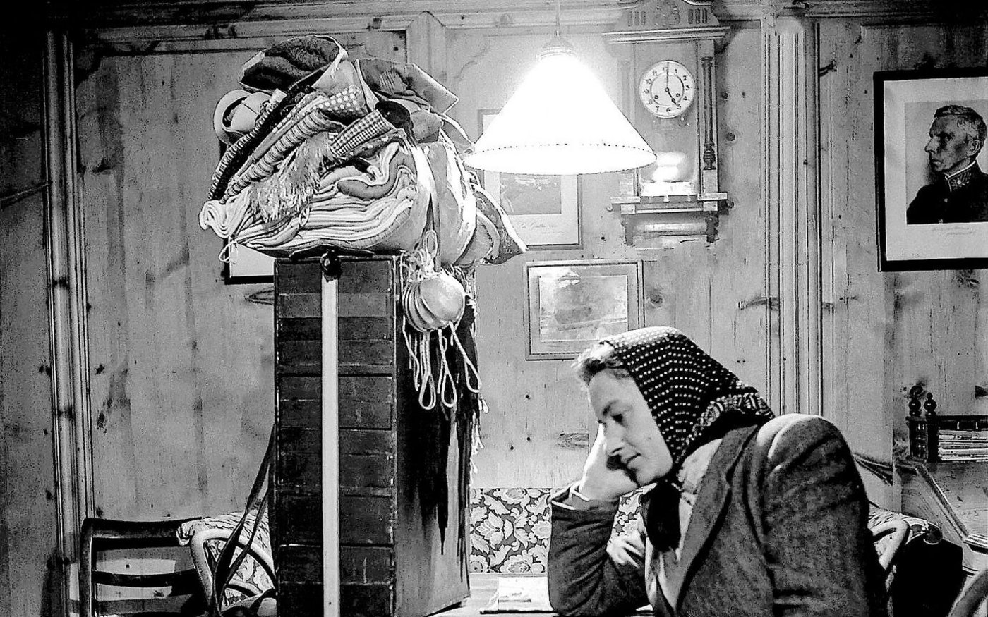 Schwerstarbeit beim Schleppen: Mit Trucken, die nicht selten 40 Kilo wogen, waren die Krämerinnen unterwegs. Da war eine Pause sehr willkommen.      