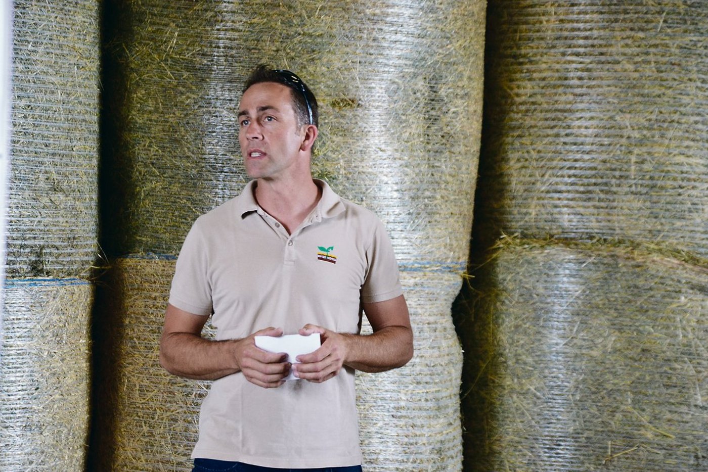 Swiss No-Till-Präsident Reto Minder eröffnete die Flurbegehung in Gampelen BE.