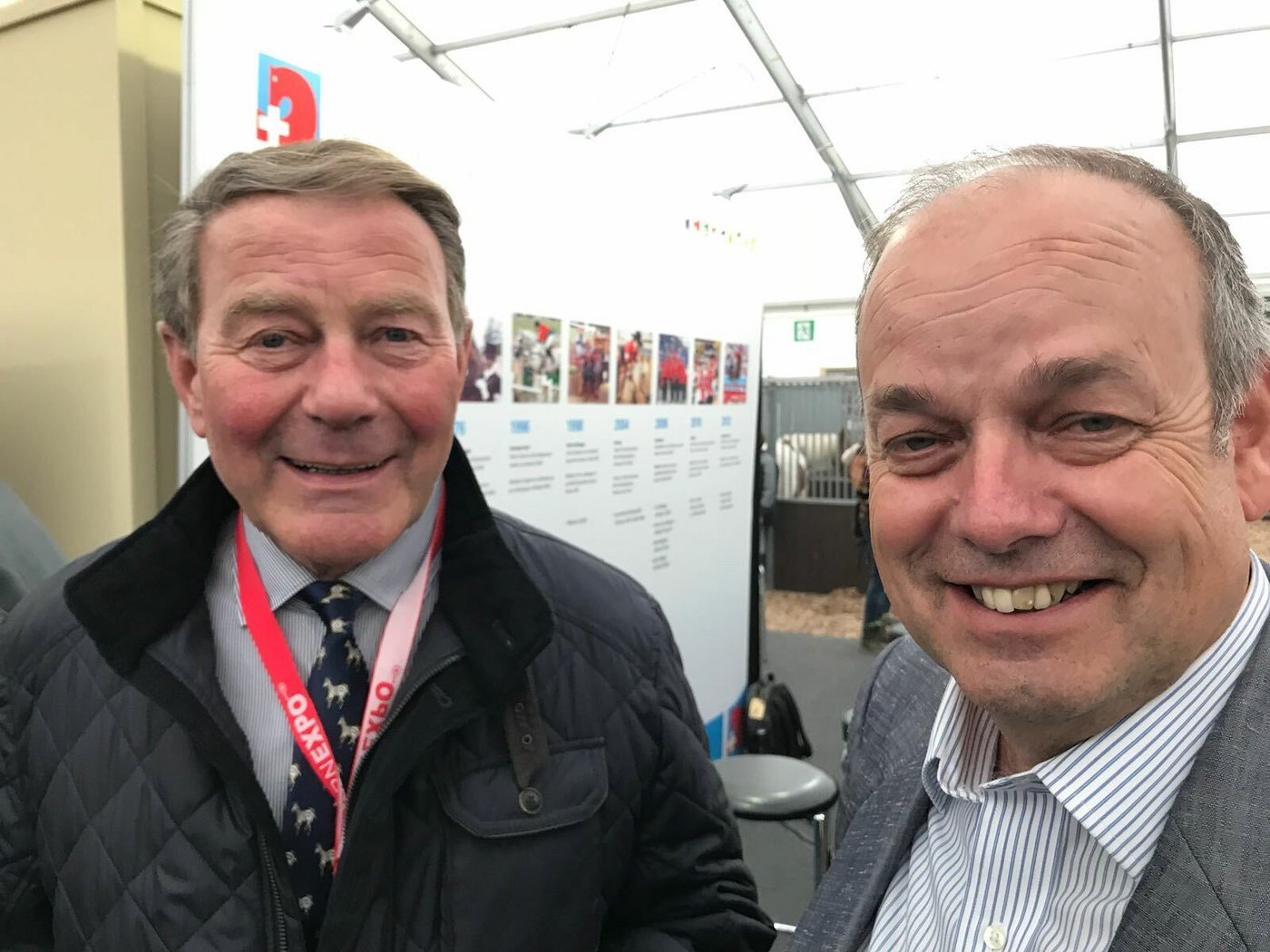 Am Apéro des Nationalgestüts getroffen: Ernst Voegeli, Fuhrhalter aus Interlaken, Markus Aebi, VR-Präsident Schweizer Agrarmedien AG.