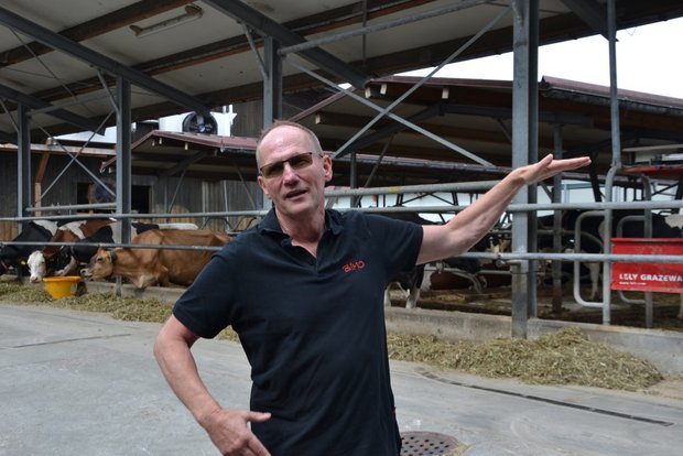 Landwirt Ruedi Bigler aus Moosseedorf BE hat erste Konsequenzen aus dem Klimawandel gezogen und Anpassungen auf seinem Betrieb vorgenommen. (Bilder jw)
