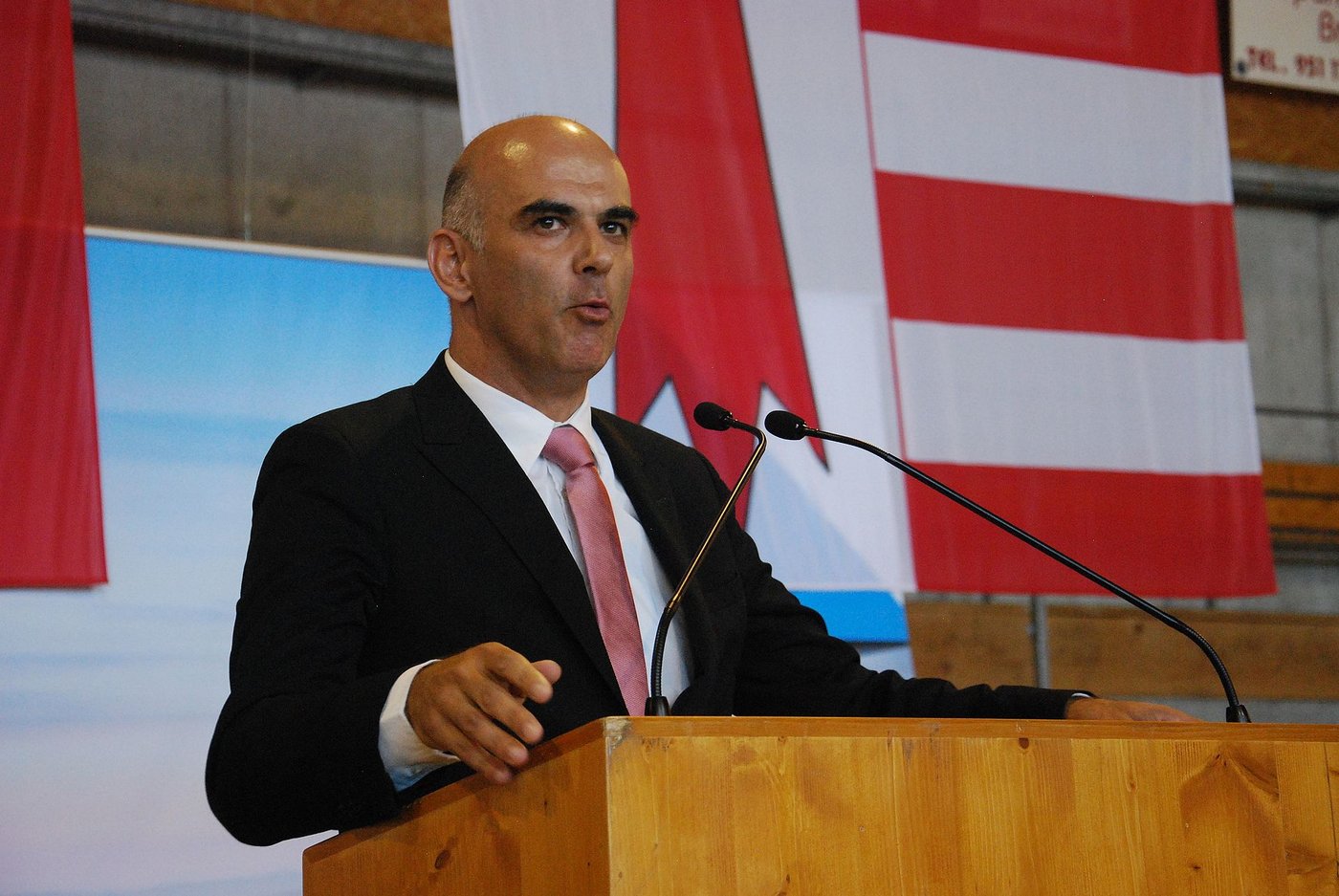 Etwas informeller als sonst ist heute Alain Berset unterwegs - er wandert mit Stimmbürger(innen). Hier bei einem früheren Auftritt am Marché Concours. (Bild PaterMcFly)