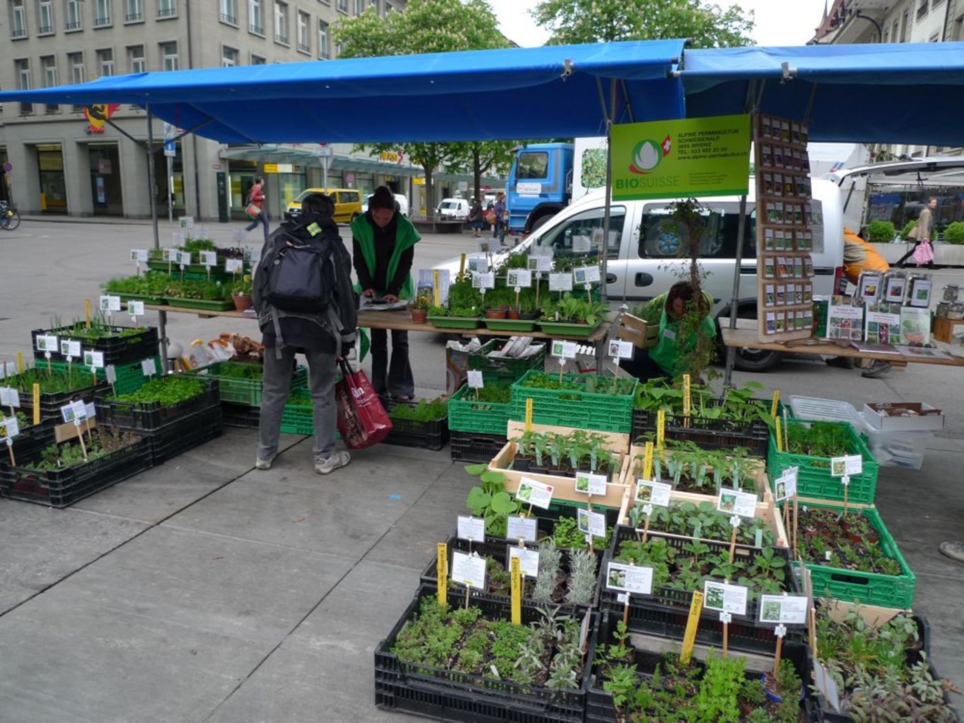 Die Produkte werden unter anderem auch an Märkten verkauft, wie hier vor dem Bundeshaus in Bern.