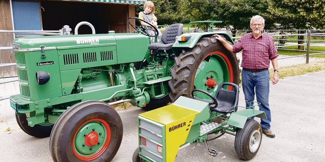 Der grosse Bührer wird für die Arbeit benutzt, der kleine als Spielzeug.(Bild Sonja Aegerter)