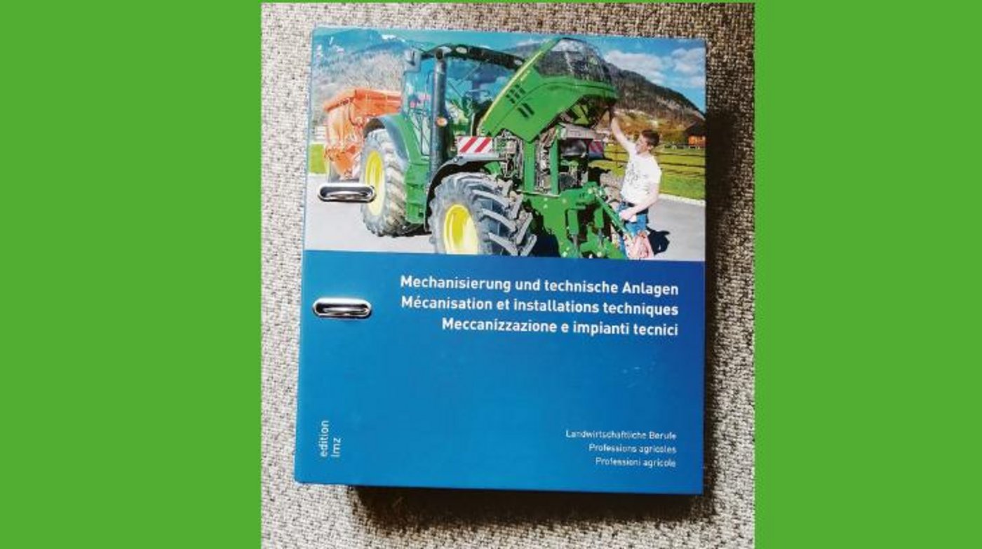 Toni Bergmanns liebstes Schulfach ist Mechanisierung. Gut gibt es einen passenden Ordner. (Bild Toni Bergmann)