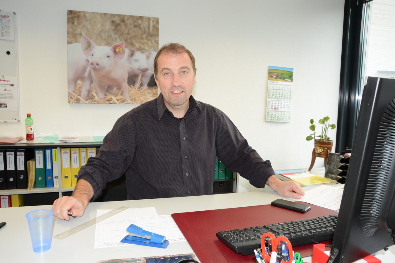 Beat Schmidiger, Bereichsleiter Anicom Zentralschweiz, in seinem Büro in Sursee. (Bild Josef Scherer)
