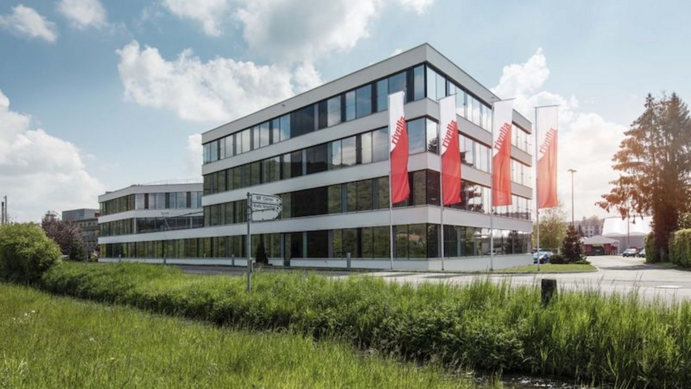 Insgesamt verkaufte die Rivella-Gruppe laut einer Mitteilung vom Donnerstag 107 Millionen Liter Erfrischungs- und Fruchtsaftgetränke. (Bild Rivella)