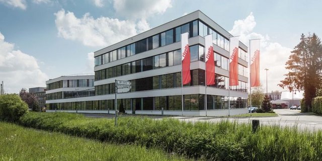 Insgesamt verkaufte die Rivella-Gruppe laut einer Mitteilung vom Donnerstag 107 Millionen Liter Erfrischungs- und Fruchtsaftgetränke. (Bild Rivella)