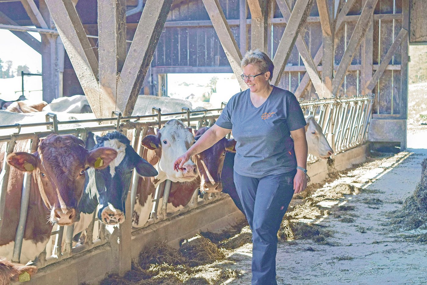 «Bei einer Annahme der Initiativen würden wir extensivieren», sagt Maja Grunder. Auf die Milchviehhaltung hätte dies kaum Einfluss.