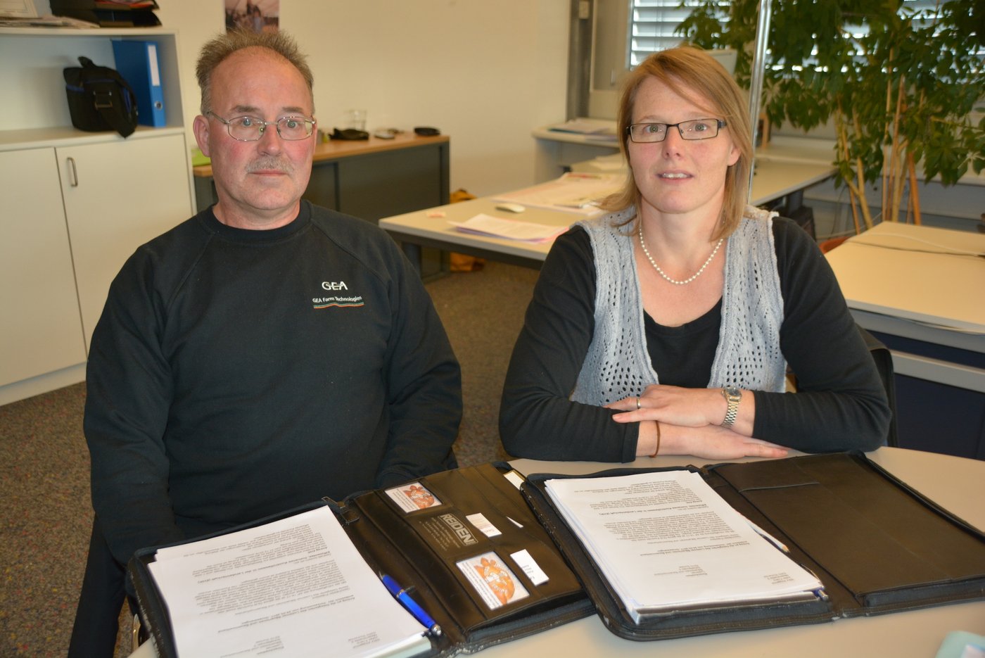 Franz Joller und Sonja Vonmoos im Gespräch bei der BauernZeitung.