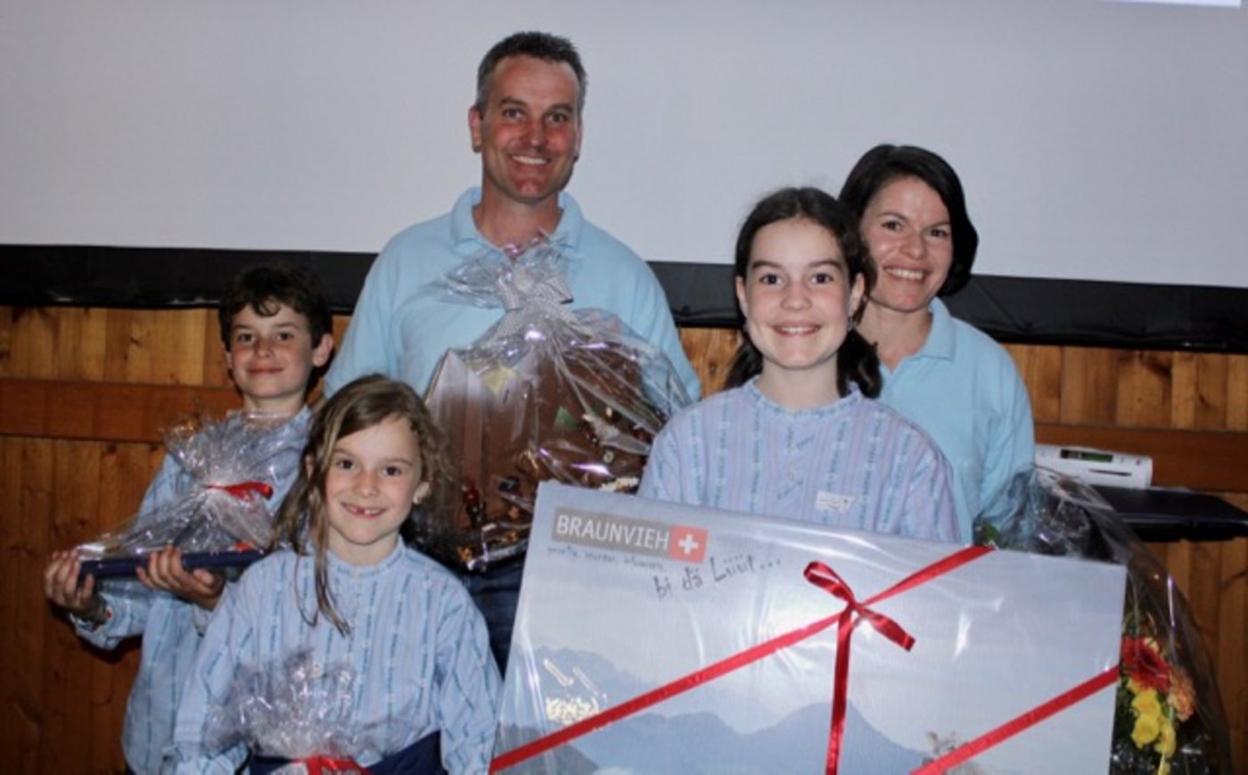 Der Dank geht an Janno, Flavia, Hans-Jörg, Leonie und Monika Meier. Sie begrüssten die Gäste auf ihrem Hof. (Bilder Trudi Krieg)