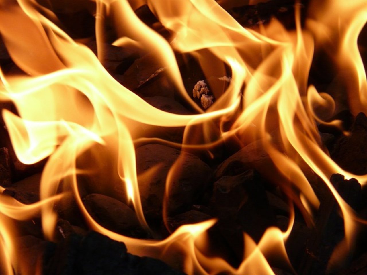 Die Brandursache ist bisher noch nicht klar. (Symbolbild Pixabay)