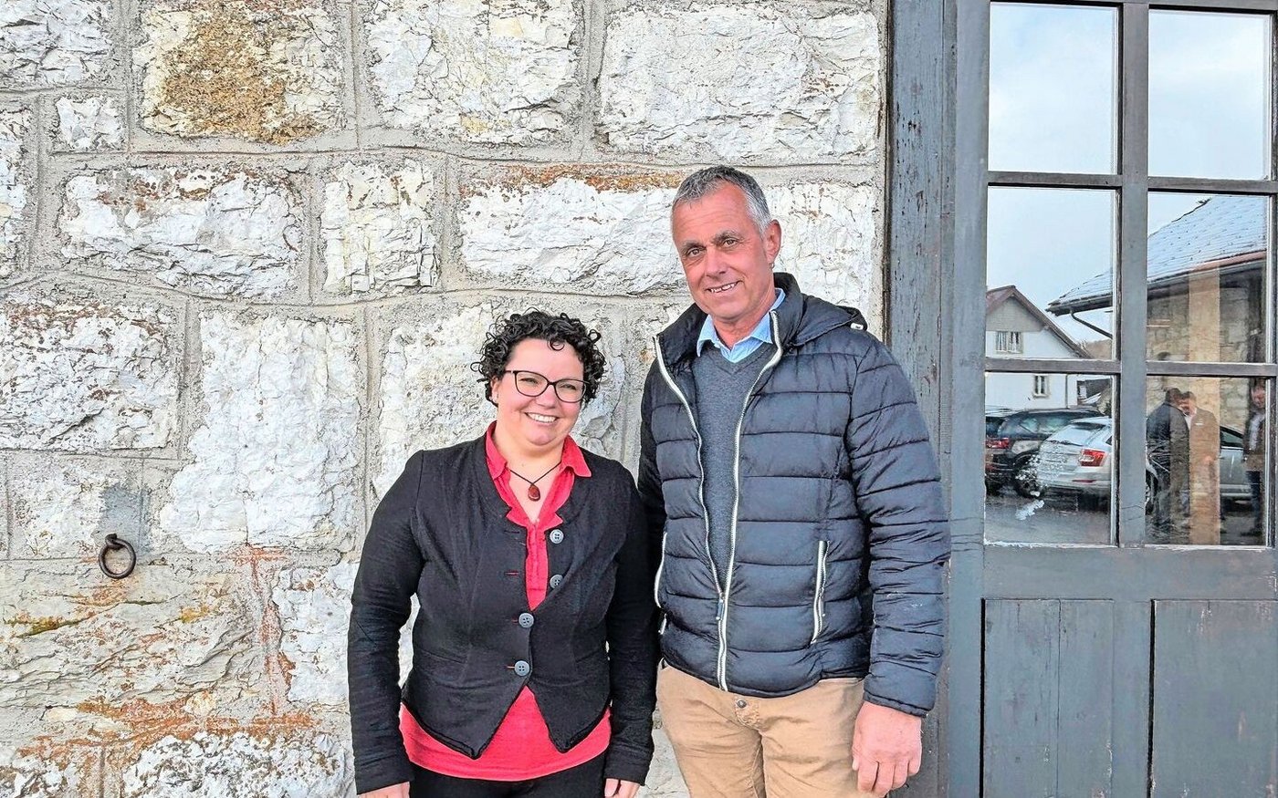 An der diesjähirgen Delegiertenversammlung des Freibergerverbands durften sich Jessica Rochat und Leonard Risch über die Wahl zu neuen Rassenrichtern freuen. 