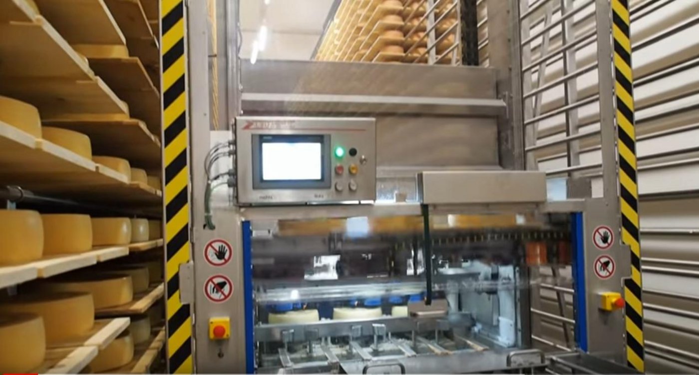 Die Käserei in Orsière verfügt über einen robotergesteuerten Reifungskeller. (Symbolbild Screenshot Youtube/Das- Käseportal)