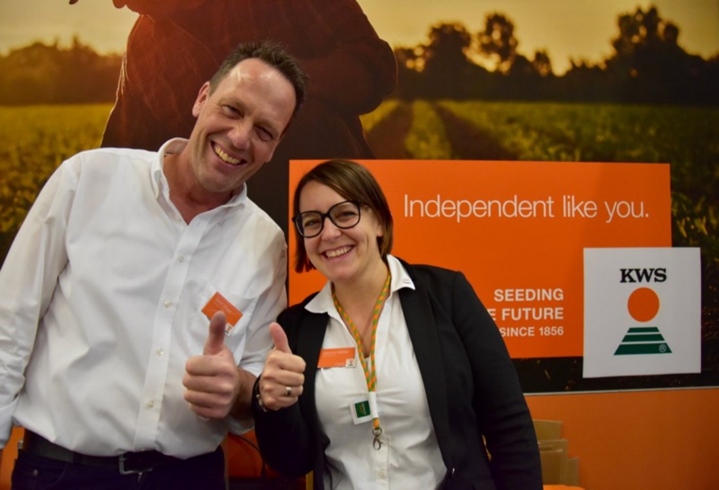 Beat Wyss und Sandra Müller von KWS-Schweiz servieren gerne ein Karibräu. (Bilder jba)