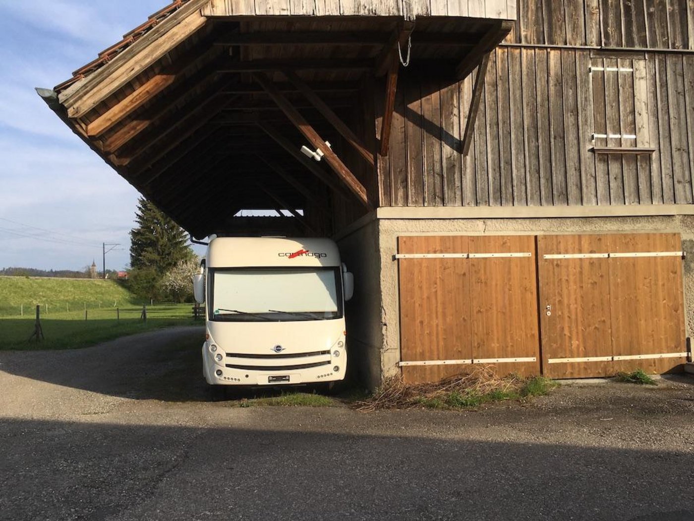 Buchungsplattformen können bei der Vermarktung eines Stellplatz-Angebots helfen, verlangen aber in der Regel auch etwas dafür. (Bild jsc)
