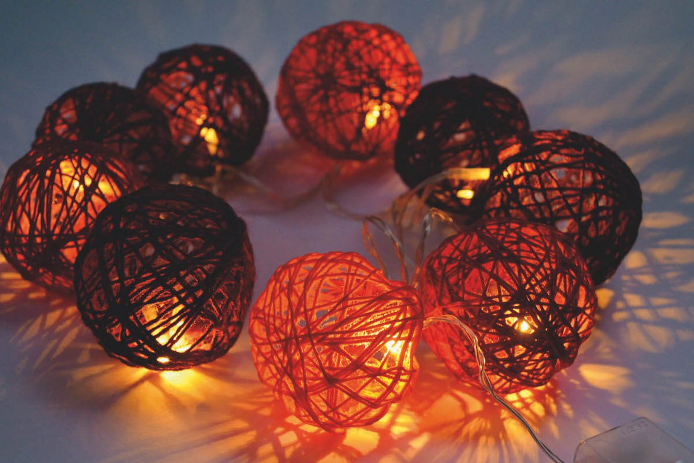 Bastle dir eine stimmungsvolle Lichterkette. (Foto: Pia Bertsch)