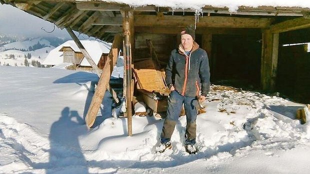 Roger Teutschmann (1 Roger Teutschmann (16) kommt aus Grindelwald und ist im ersten Lehrjahr bei der Familie Zaugg in Schwendibach.