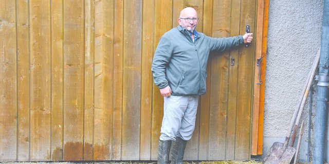 Nach 30 Jahren schliesst Beat Lerch endgültig das Tor zu seinem Pachtbetrieb. Nach der Kündigung blieb ihm nicht viel Zeit, es musste Vieles organisiert und abgeklärt werden. (Bild pf)