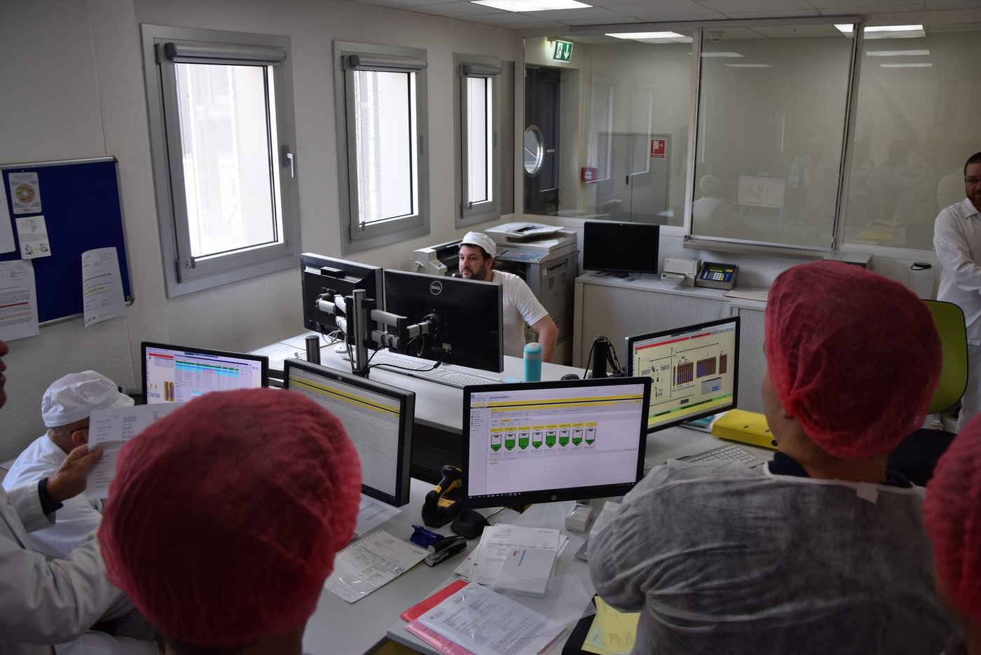 Um eine reibungslose Lieferung kümmert sich das Logistik-Team der Swissmill. (Bild Katrin Erfurt)