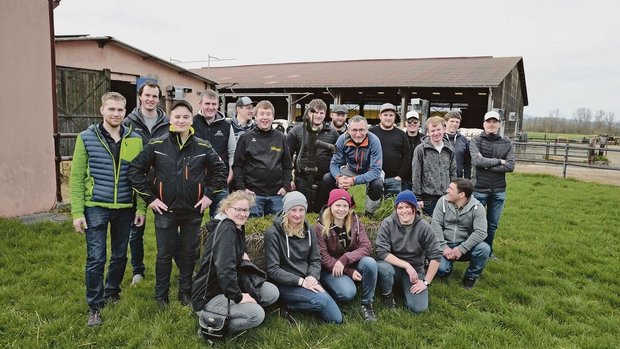 Die BLS-Reisegruppe Die BLS-Reisegruppe auf der GAEC Wittelsheim.