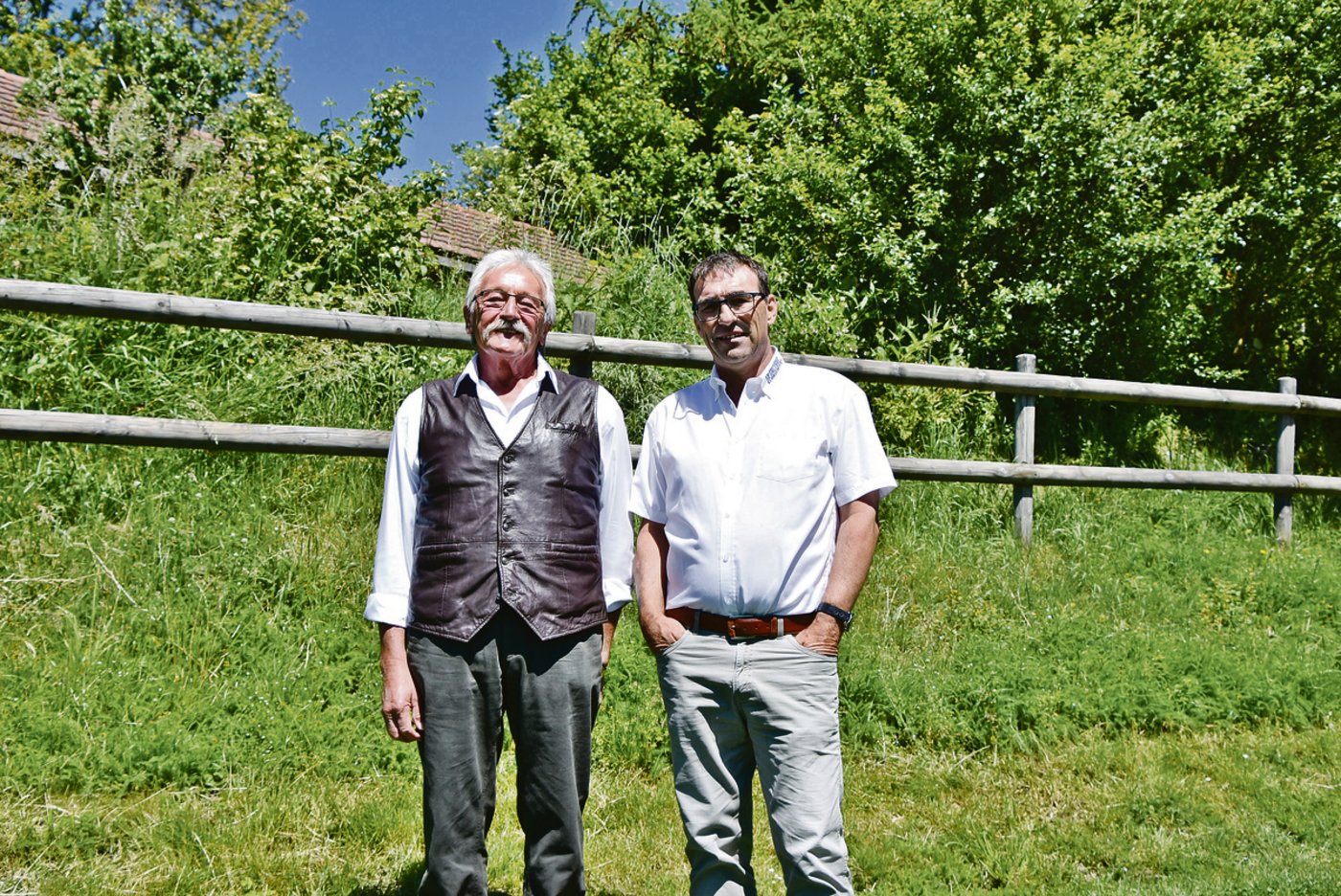 Präsident Oswald Kessler (links) und IPG-Direktor Philippe Bardet konnten erfreuliche Zahlen präsentieren. An der Delegierten­versammlung wurde der Vorstand unter Kesslers Vorsitz für eine weitere Amtszeit von drei Jahren bestätigt. (Bild Sarah Deillon/Agri)