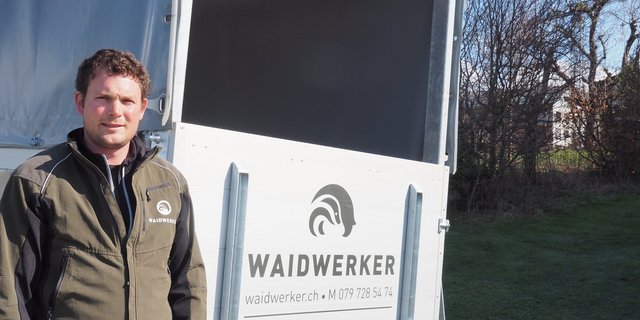 «Die Konsumenten essen bewusster. Sie essen weniger Fleisch, sind aber auch bereit, mehr dafür zu bezahlen», sagt Damian Signer. Die Hof- oder Weidetötung entspreche diesem Trend. (Bilder Christian Weber)