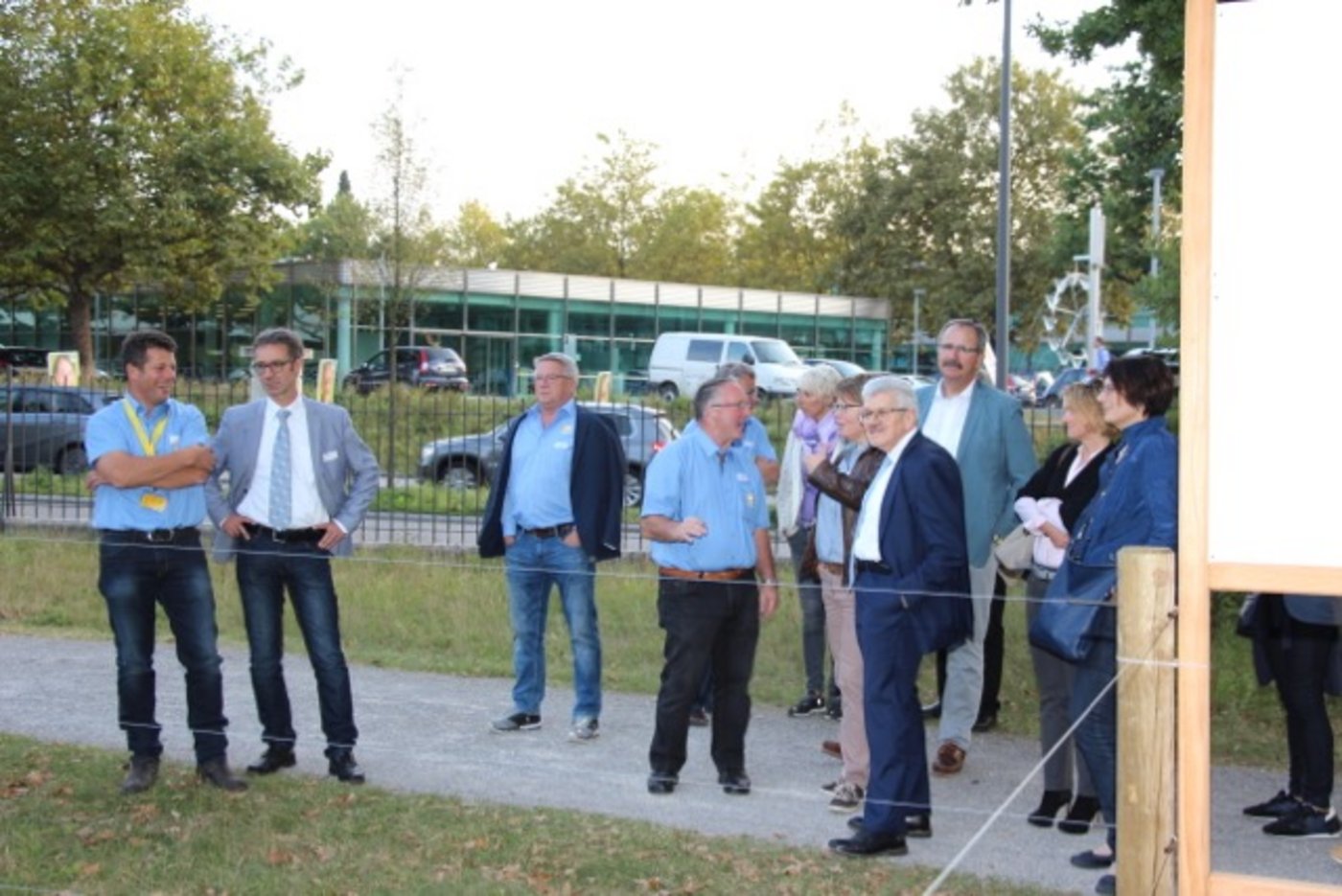 ... Regierungsrat Roland Brogli, hier mit einem Teil des Teams von beef.ch.