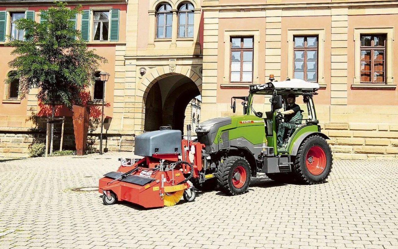 Der Spezialtraktor Fendt e107 V Vario läuft batterieelektrisch und wurde sowohl einzeln als auch in Kombination ausgezeichnet.