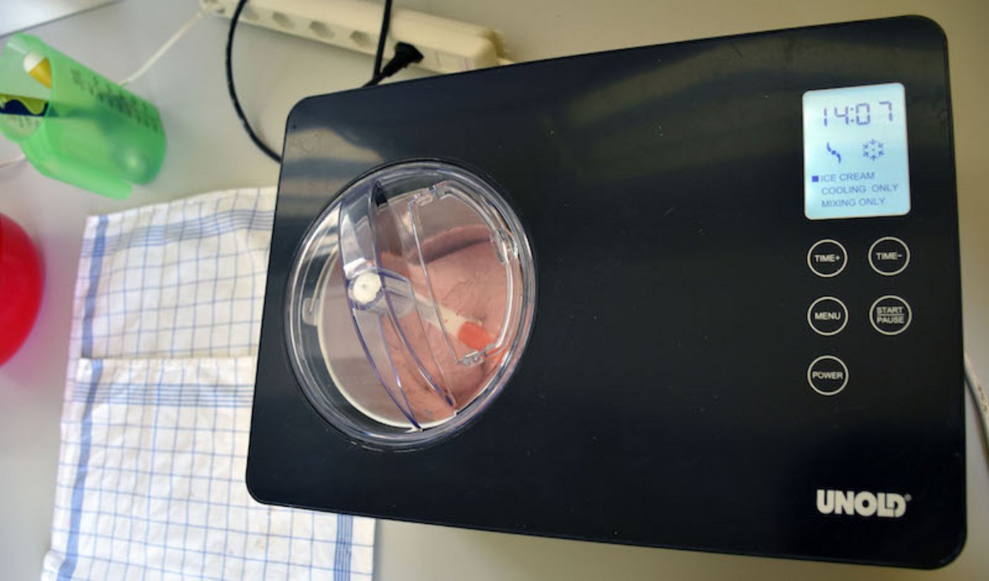 Eine der Testsiergerinnen war die Glace von Unold Gusto. Sie kühlt mit einem Kompressor. 