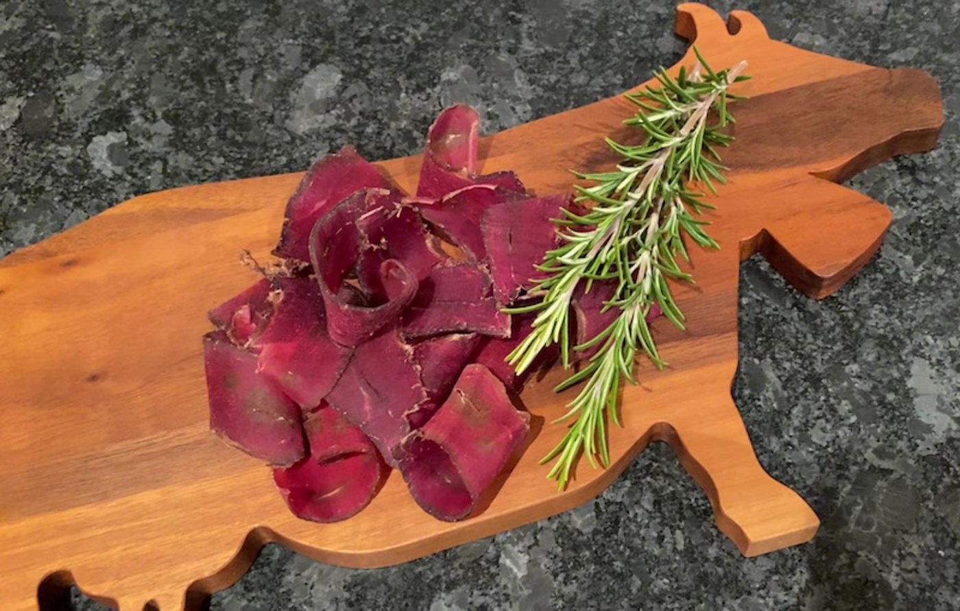 Ein Zvieriplättli mit Ürner Dirrs. (Bild Agnes Schneider Wermelinger)