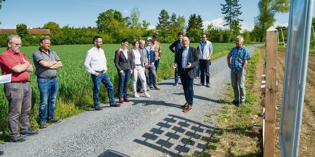 Perfekt für Laien, befand Josef Burri von Landwirtschaft Aargau bei der Saisoneröffnung des «Buurelandwegs».