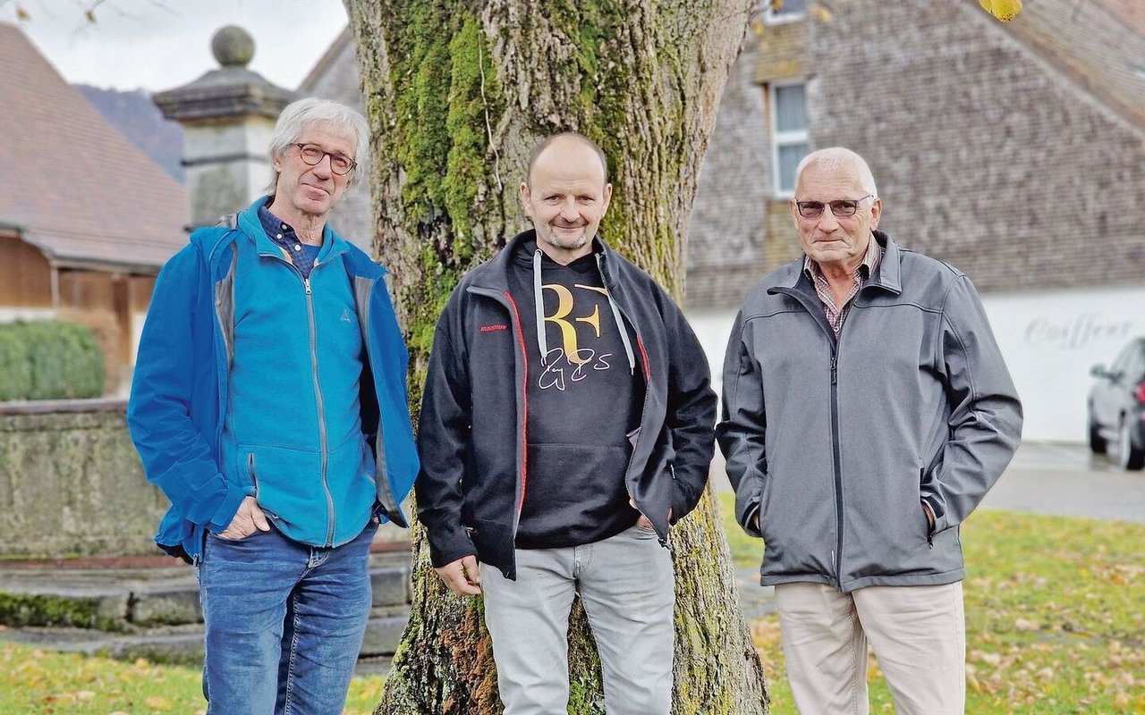 Urs Chrétien (links) von Pro Natura Baselland ist pensioniert. Er stand über viele Jahre hinweg mit Bauern wie Benedikt Eggenschwiler (Mitte) und Jost Meier in regem Austausch. 