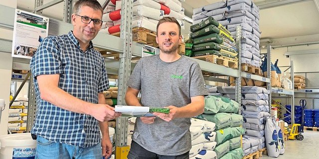 Geschäftsführer Martin Fuhrimann (links) und Manuel Ulrich, Bereichsleiter Pflanzenbau und Agrarcenter.