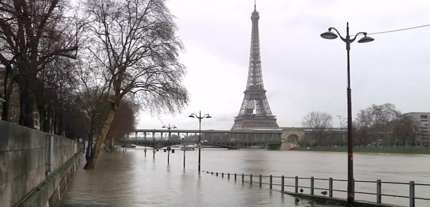 Seit Tagen steigt der Pegel der Seine. (Screenshot bluewin.ch)