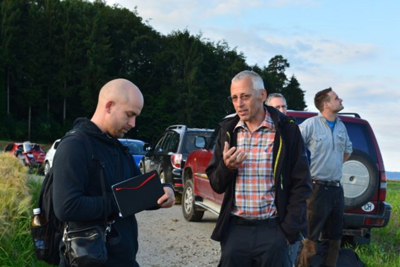 Der Solothurner Bauernsekretär Peter Brügger im Gespräch mit Journalisten. 