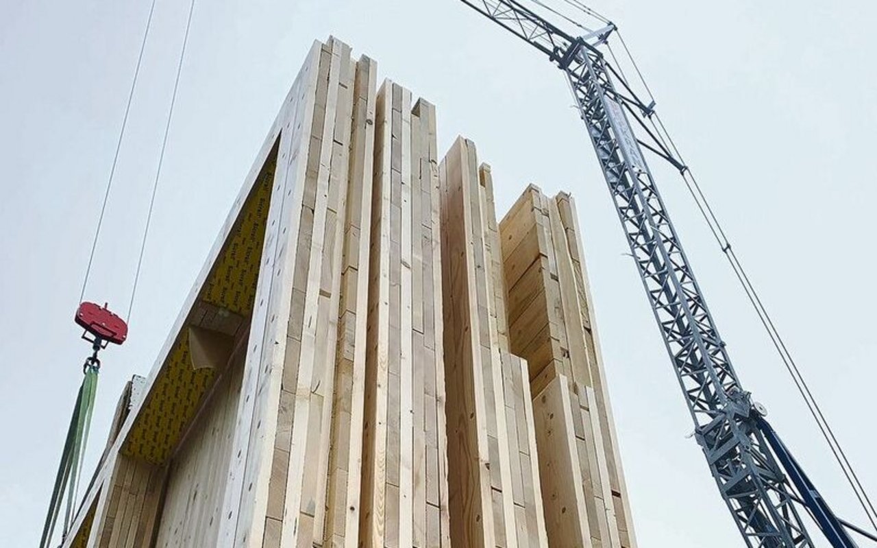 Holz steht bezüglich CO2-Fussabdruck viel besser da als Massivbauten aus Stahl und Beton.