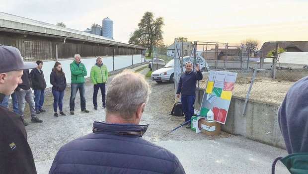 «Möglichst wenige bis keine Fäulnisbakterien»: Landor-Berater Kurt Gugger vor dem Güllesilo.