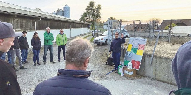 «Möglichst wenige bis keine Fäulnisbakterien»: Landor-Berater Kurt Gugger vor dem Güllesilo.